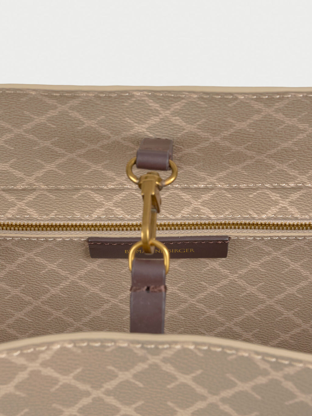 ABIGAIL Veske med oppdaterte detaljer Beige