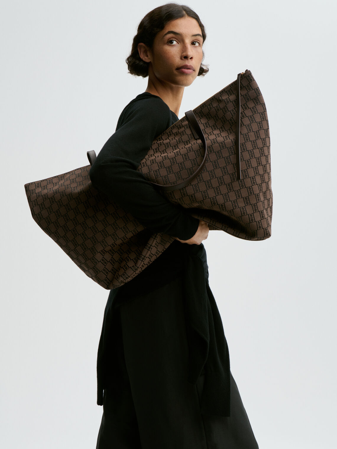 CARVON Tote Veske med Monogramprint