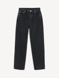 Chicago jeans i sort denim, mellomhøyt liv, rette ben og klassisk fem-lomme design.