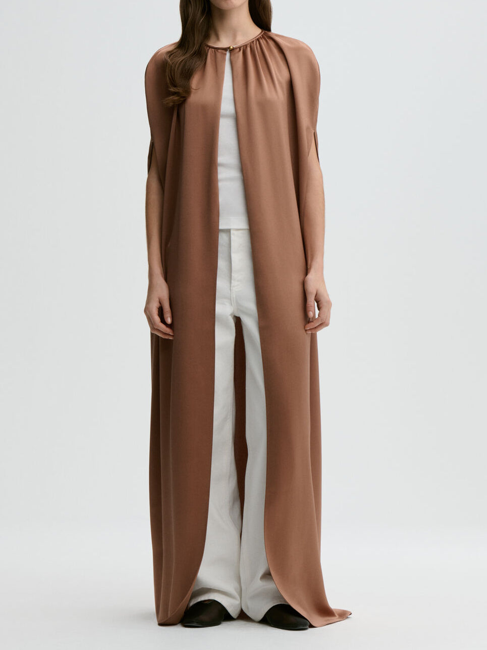 DALLIE Lang Satin cape Brun