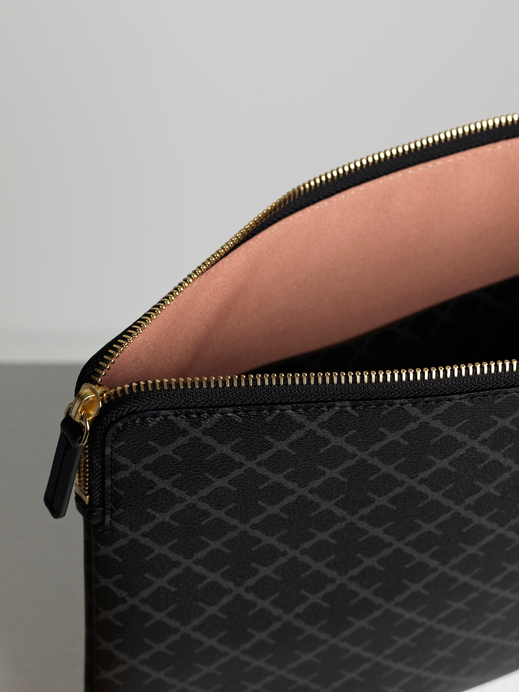 ivy laptop, mappe, polyvinyl chloride, mørkegrå, by malene birger