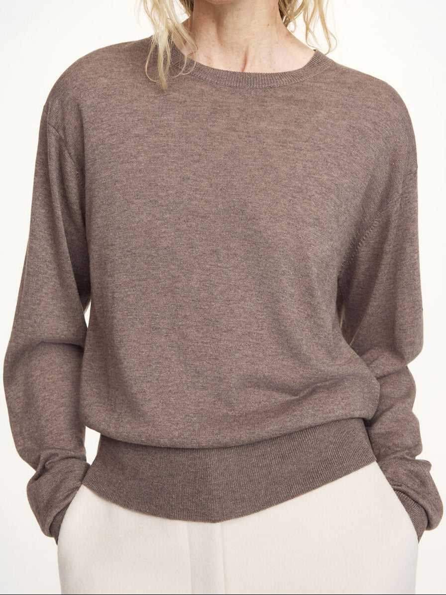 MANTEA Delikat, tynn genser Brun