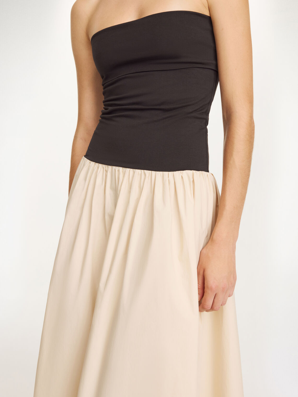 MARC Tubekjole i 100% bomull  sort og Kremfarget