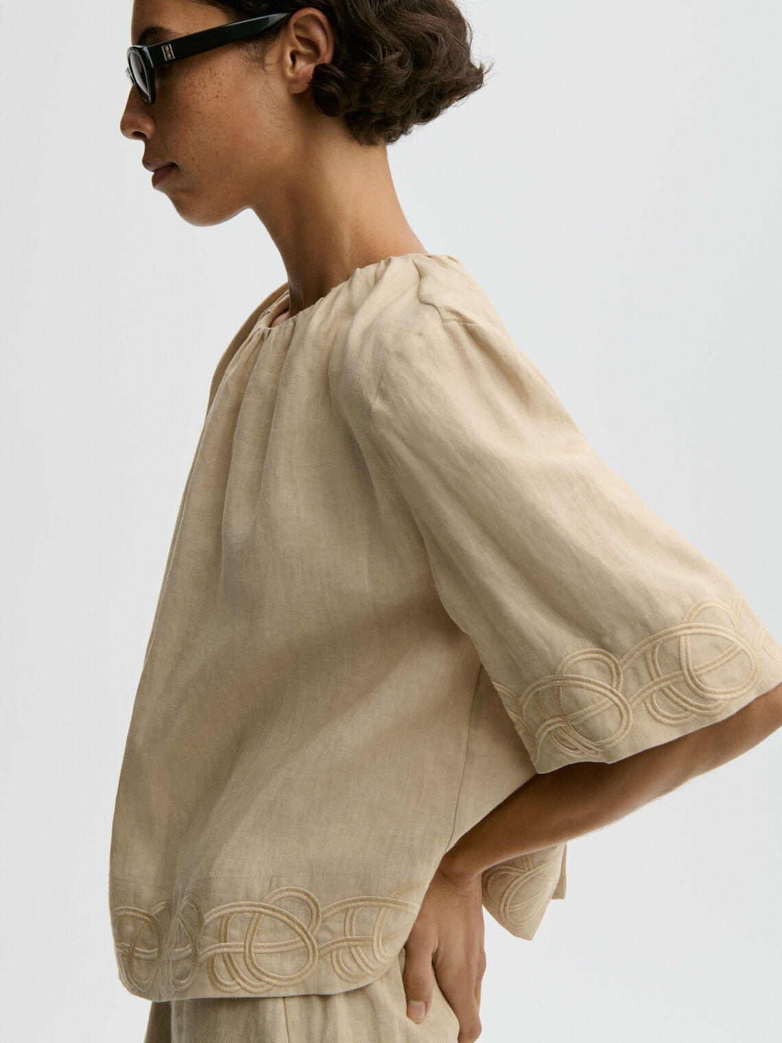 MARIAN Bluse i 100% lin Beige
