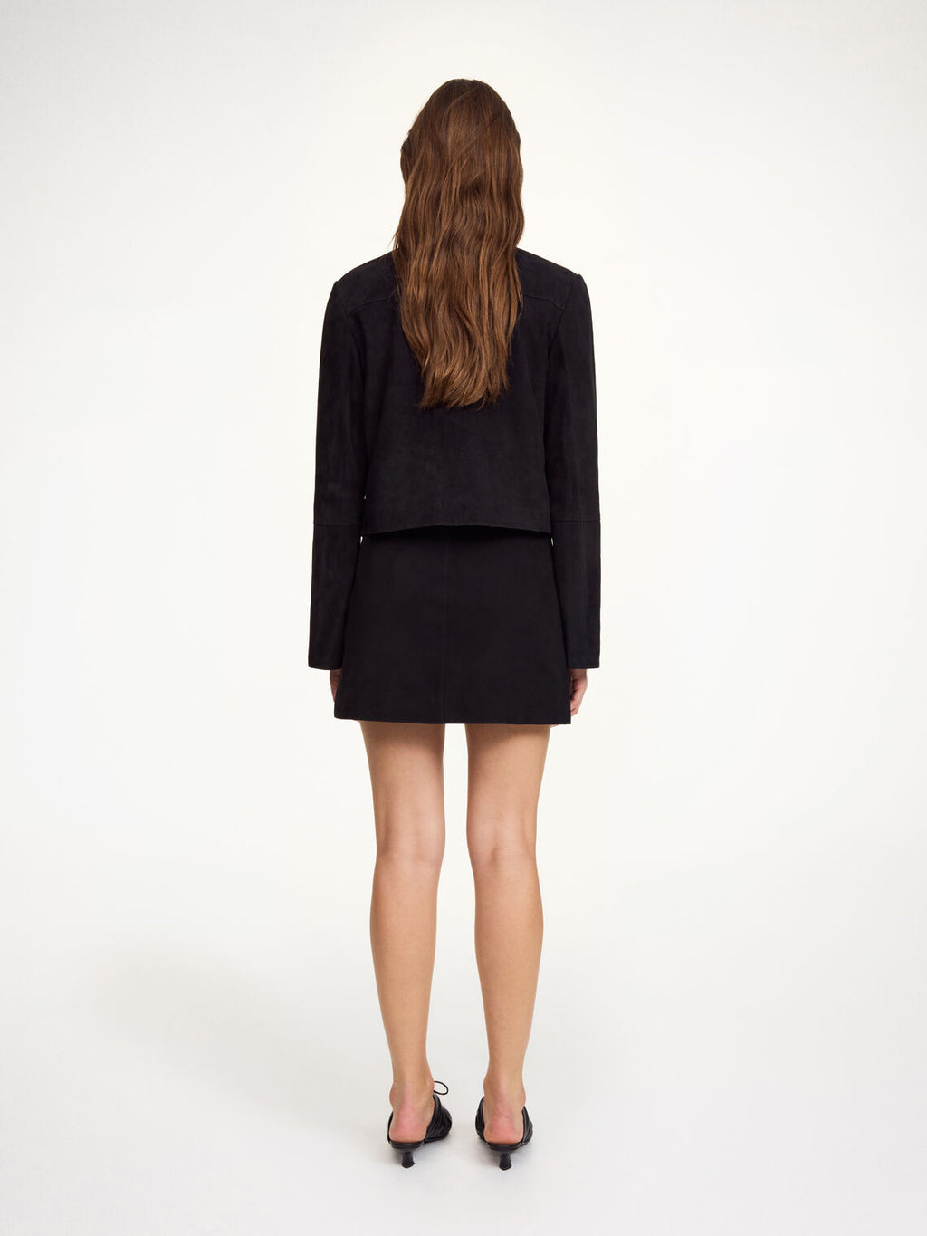 By Malene Birger Nola Suede sort skinnskjørt, baksidedetalj av semsket geiteskinn.