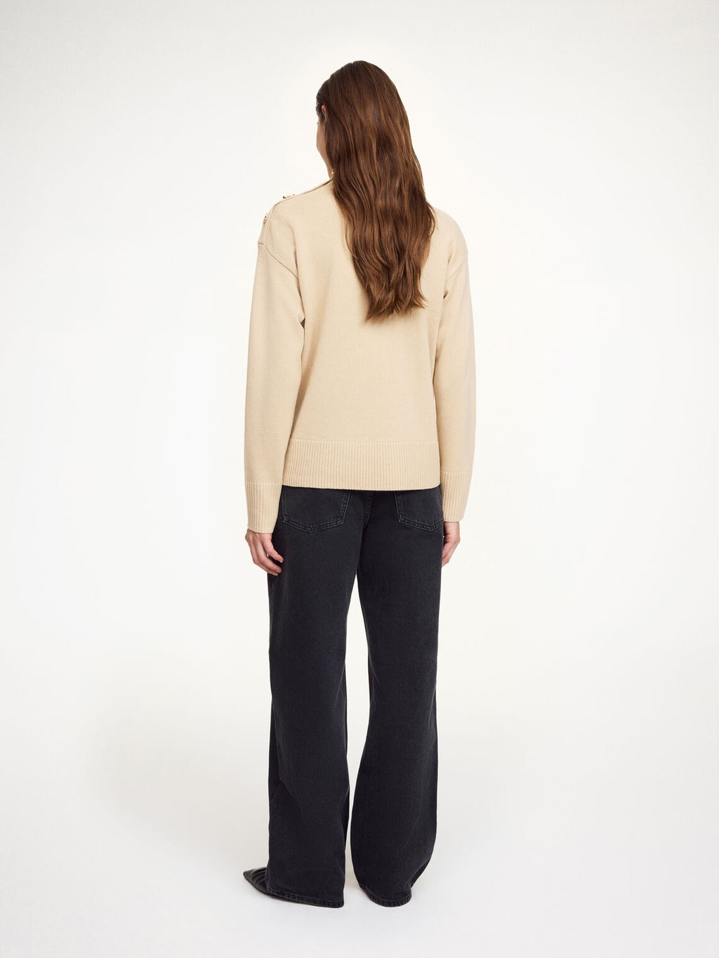 Kremfarget høyhalset genser i 100% ull med polo-hals og slim fit – By Malene Birger