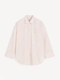 By Malene Birger Derris oversized bomullsskjorte i beige med knapper i front og brystlomme.