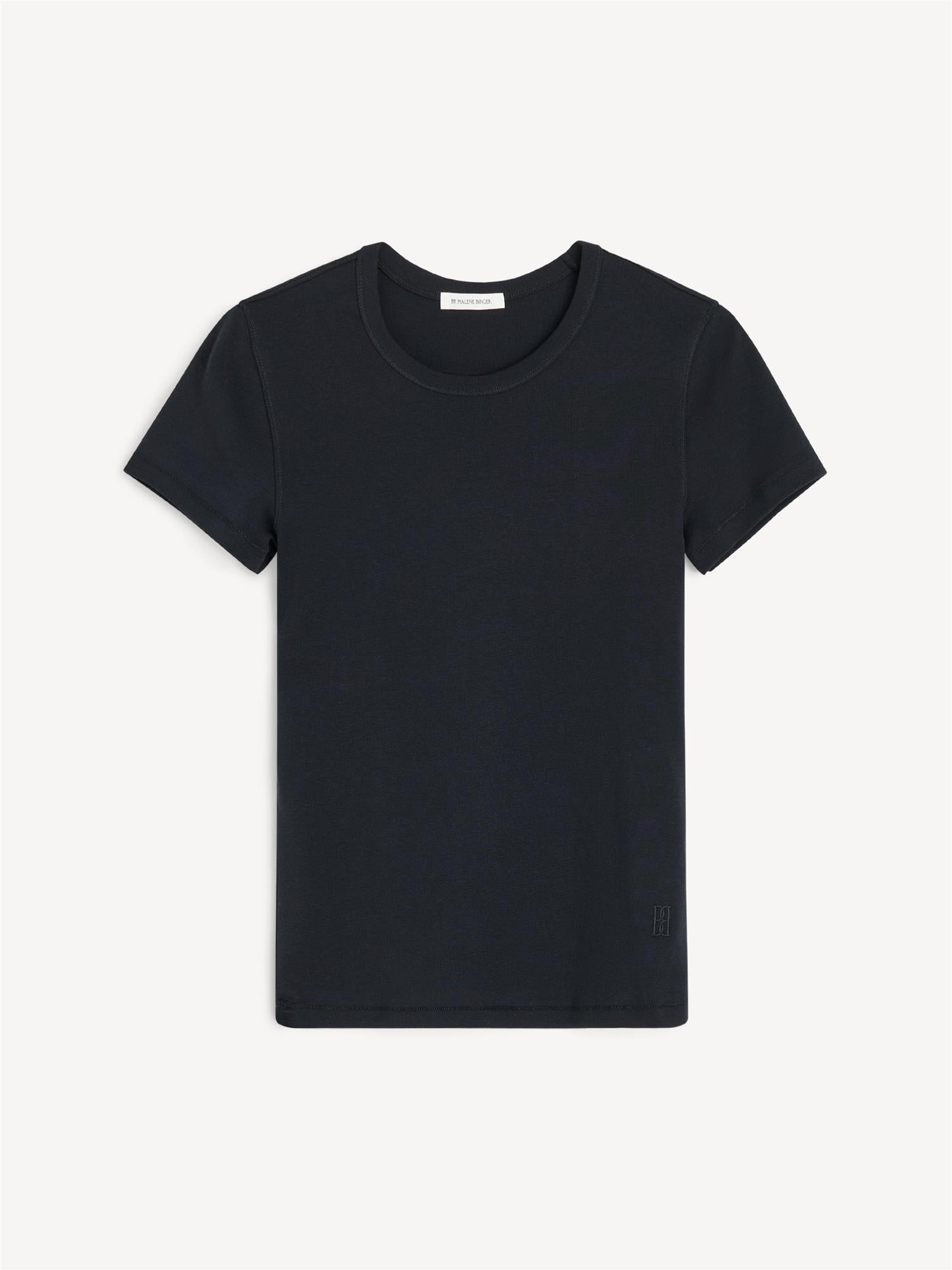 ALICIA T-skjorte fra By Malene Birger i fargen sort, laget i organisk bomull.
