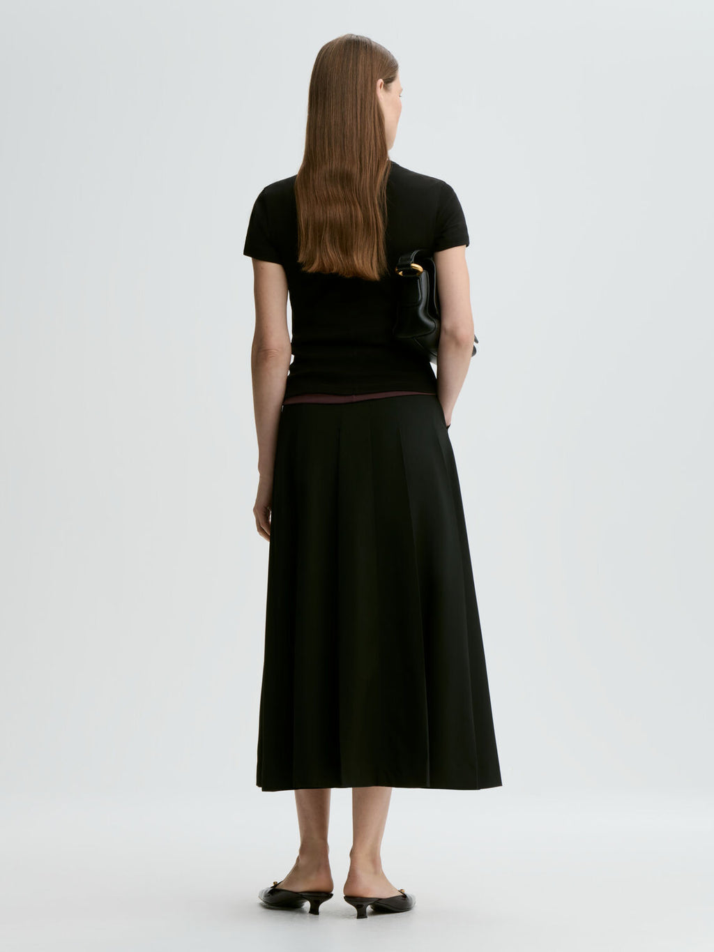 ALICIA T-skjorte fra By Malene Birger i fargen sort, laget i organisk bomull.