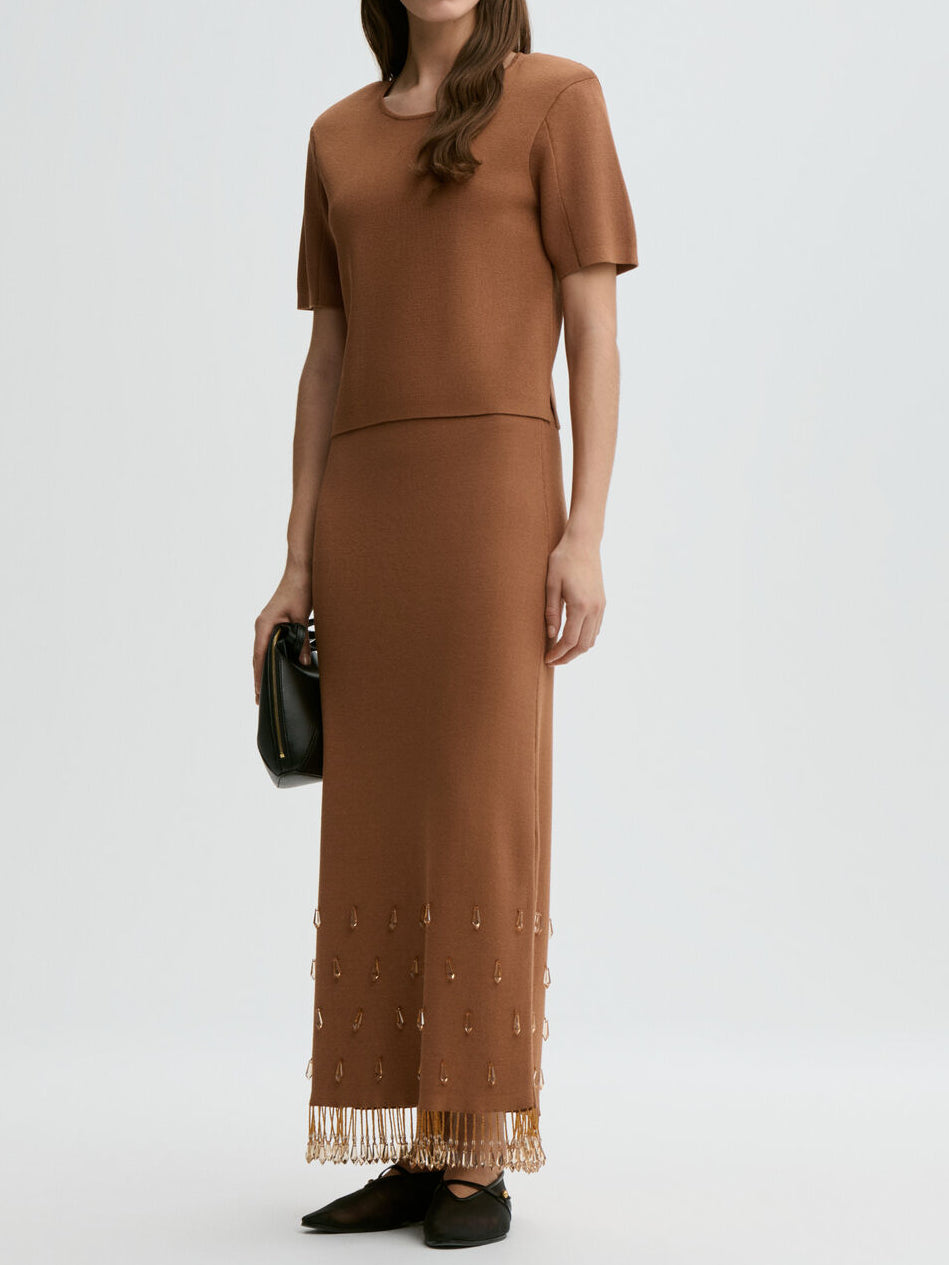 Brun strikket topp med rund hals og klassisk passform – By Malene Birger