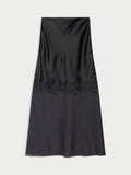 ANGELINA skjørt fra By Malene Birger i fargen sort, laget i 76% acetat og 24% polyester sateng. A-linjet silhuett med gjennomsiktig parti nederst og glidelås i siden.