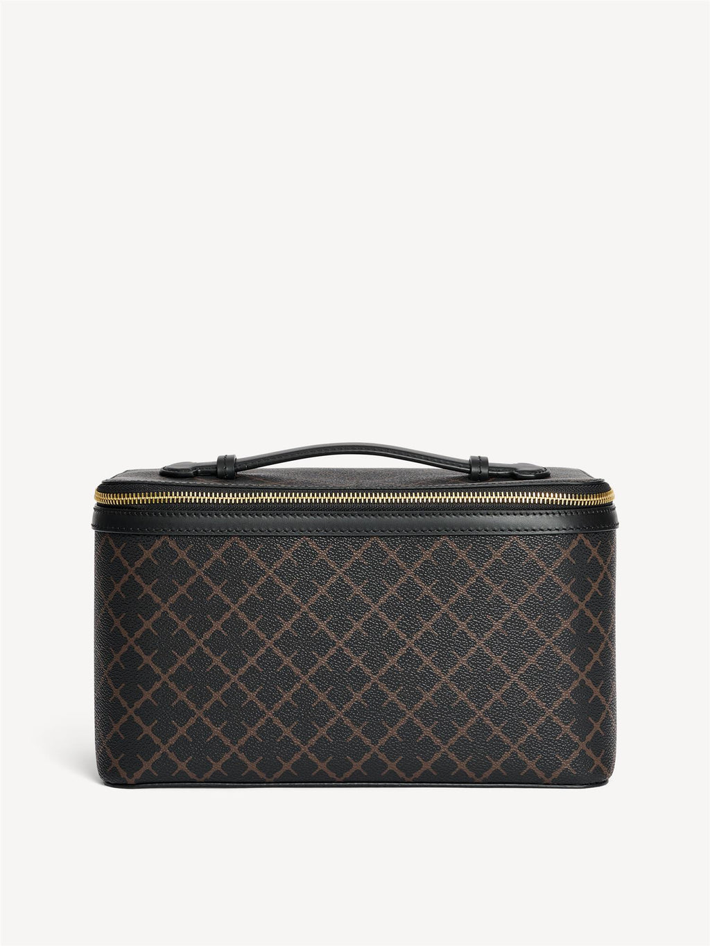 By Malene Birger Bae Beauty Box toalettmappe i brun, laget av polyvinylklorid med Signature Flower-print, med flere rom og en ekstra sminkepung.