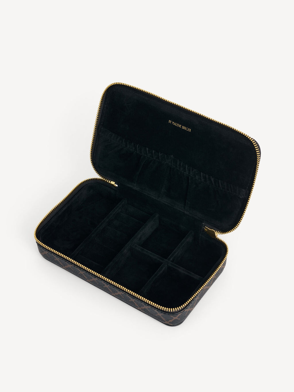 By Malene Birger Bae Cher smykkeskrin i brunt, laget av polyvinylklorid med Signature Flower-print.