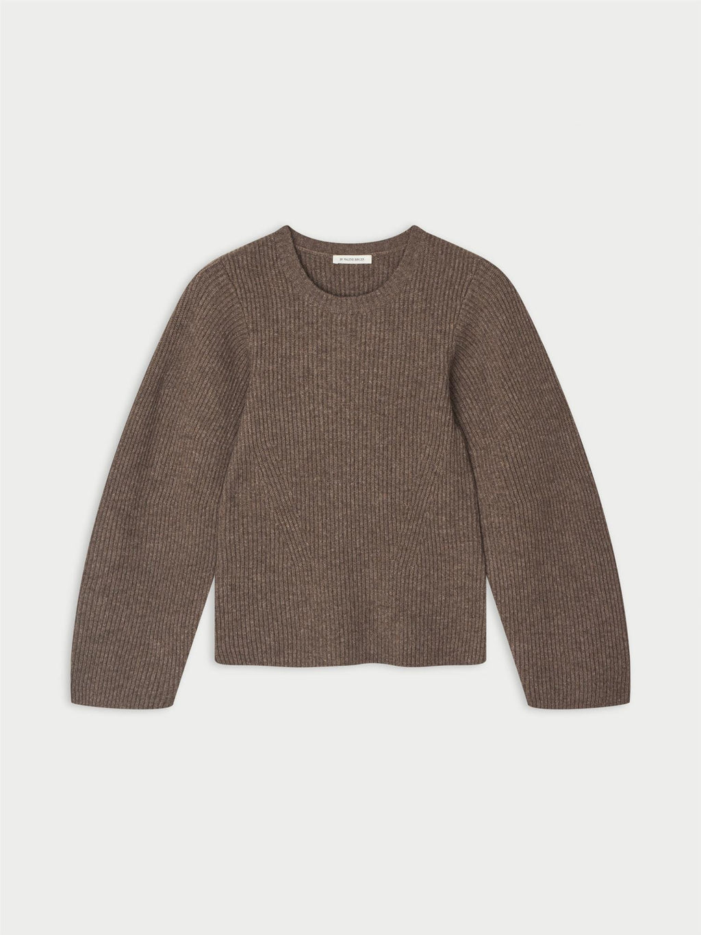 BIANCA genser fra By Malene Birger i fargen brun, laget i 75% merinoull og 25% yak.