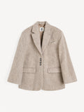By Malene Birger Biena blazer i beige, laget av en blanding av ull og alpakka med en oversized passform.