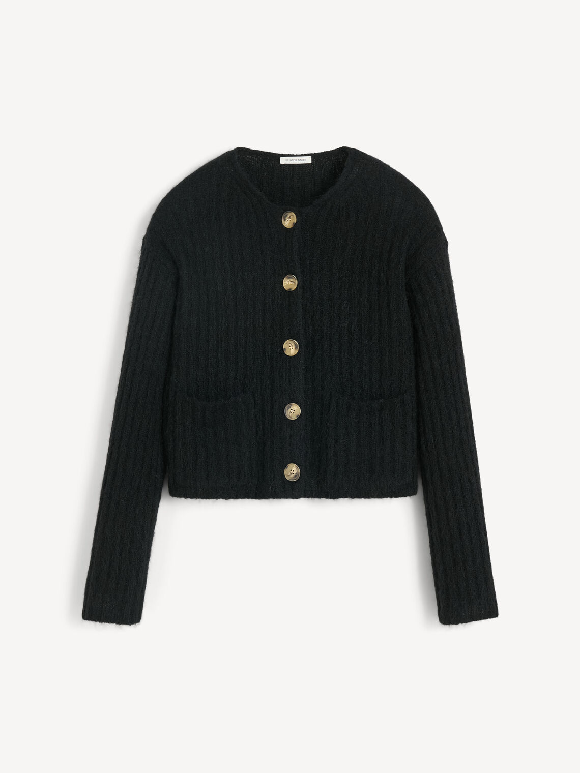 Sort CIERROU ribbestrikket cardigan i ull og mohair med lommer, synlige knapper i front og cropped lengde.