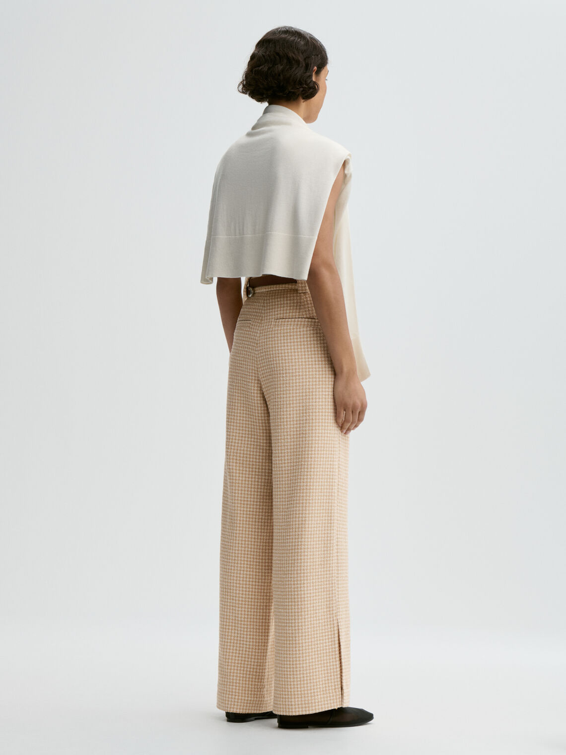 CIMAS bukse fra By Malene Birger i fargen beige, laget i bouclé.