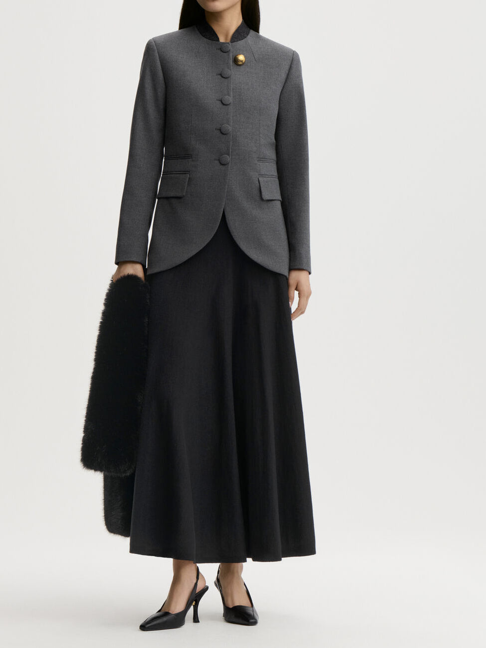 CLAYE blazer fra By Malene Birger i fargen mørkegrå.