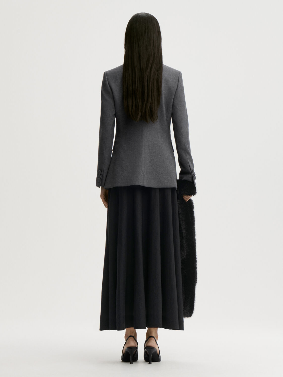CLAYE blazer fra By Malene Birger i fargen mørkegrå.