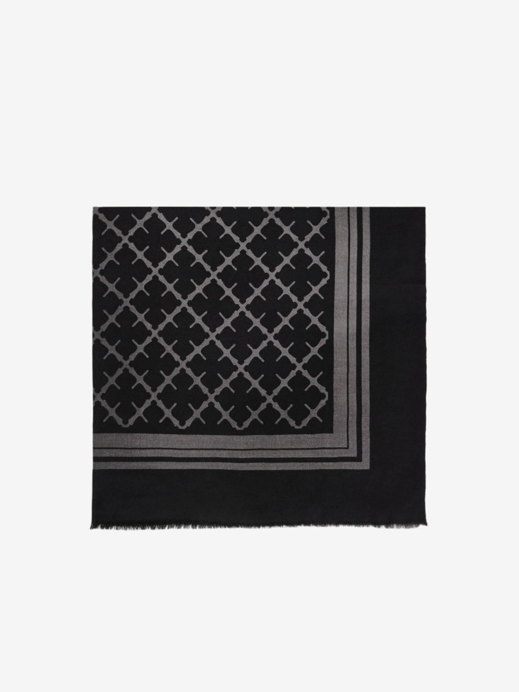 By Malene Birger Cornelis skjerf i grått, laget av 100% ull med Signature Flower-print og små frynser på sidene.