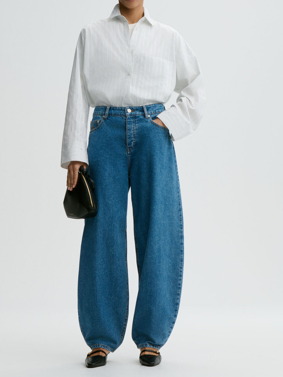 DALLAS jeans fra By Malene Birger i fargen blå, laget i organisk bomull.