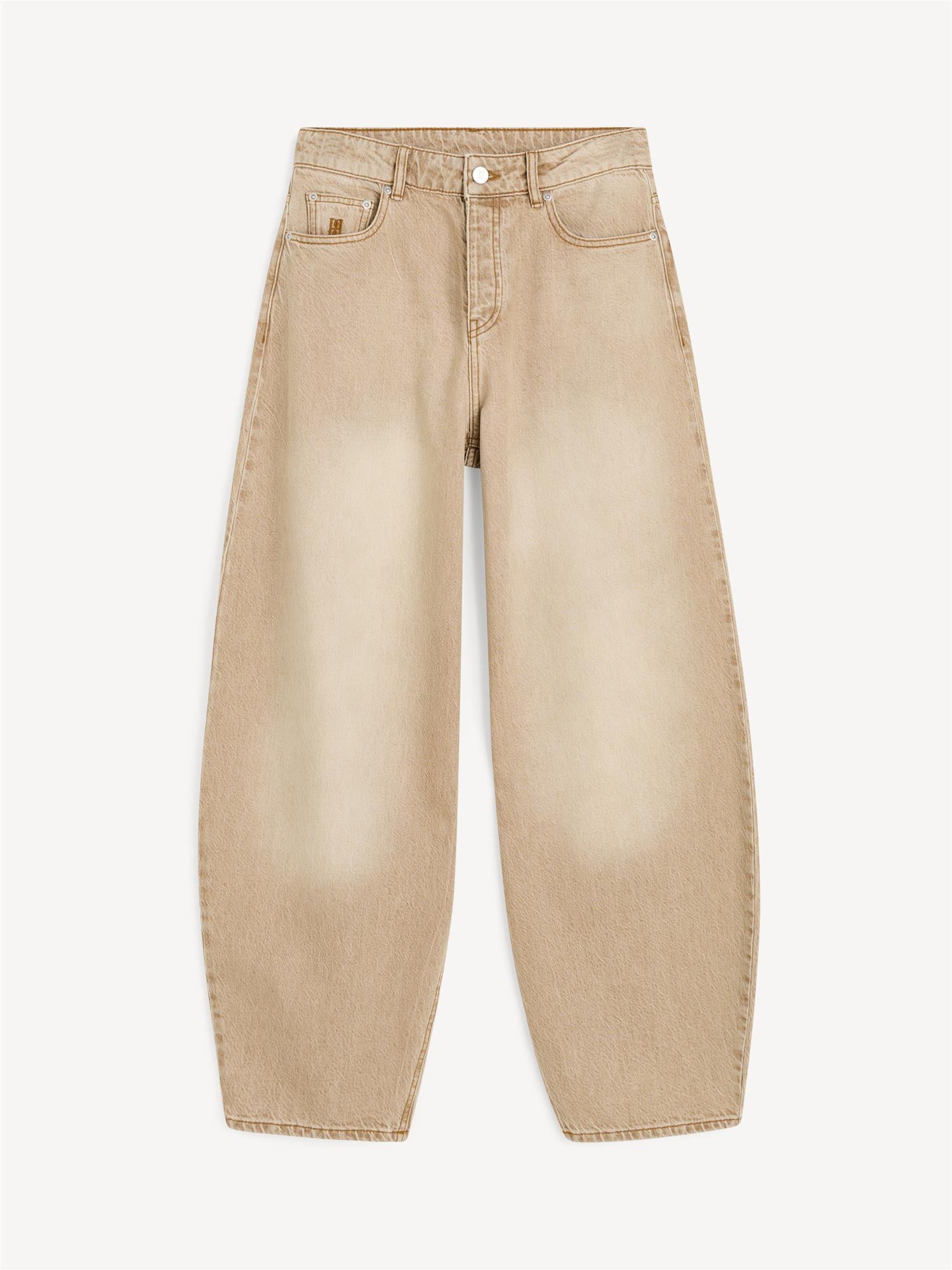 DALLAS jeans fra By Malene Birger i fargen vasket beige, laget i organisk bomull.