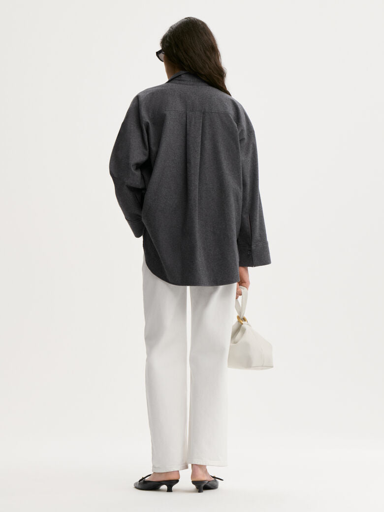 DERRIS FLANNEL skjorte fra By Malene Birger i fargen mørkegrå, laget i flanellbomull.