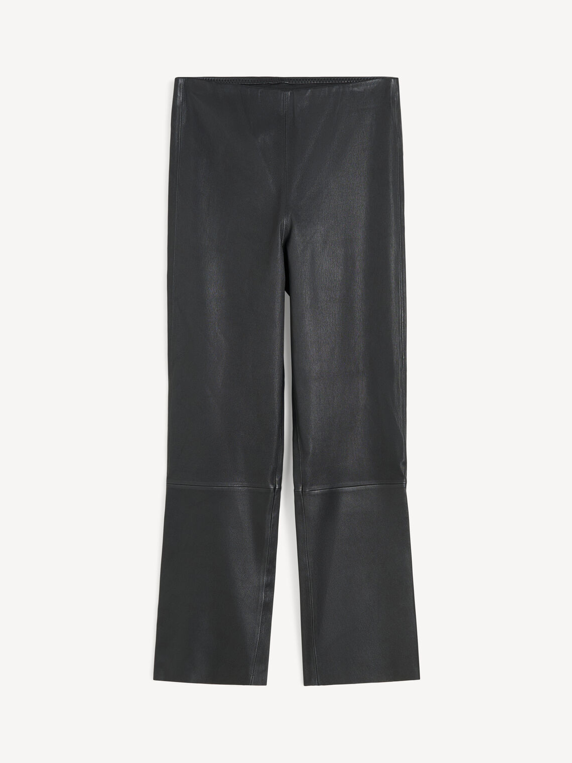 By Malene Birger Florentina skinnbukser i sort, med rette ben og strikk i livet, laget av 100% lammeskinn.
