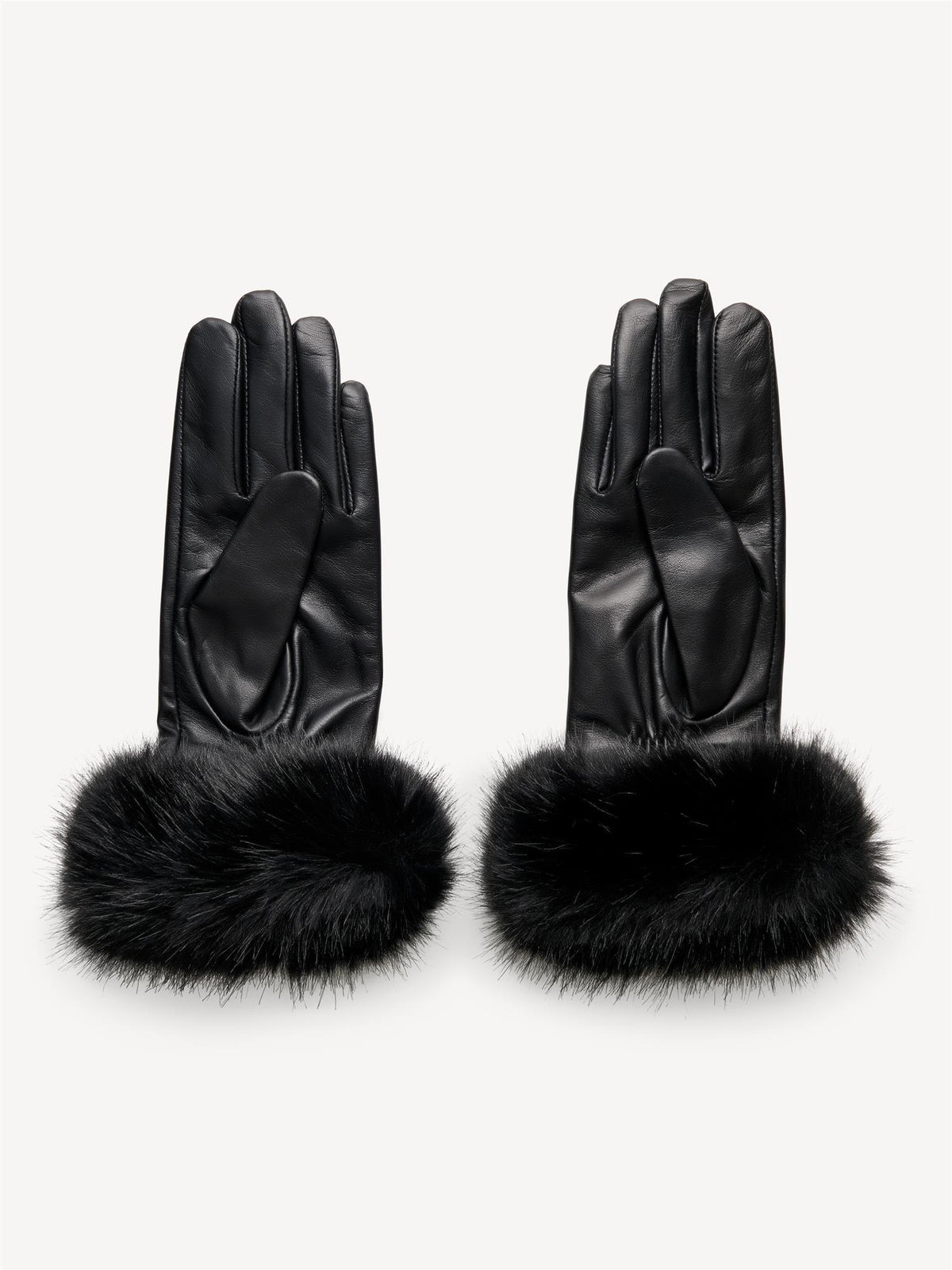 GENNA hansker fra By Malene Birger i fargen sort, laget i 100% saueskinn med faux fur-kant ved håndleddet og brodert monogram.