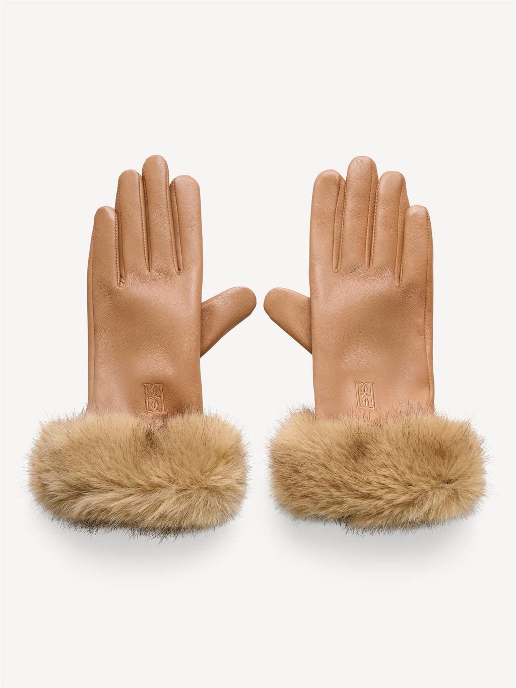 By Malene Birger Genna skinnhansker i brun, med elegant design og faux fur-avslutning, laget av 100% saueskinn.