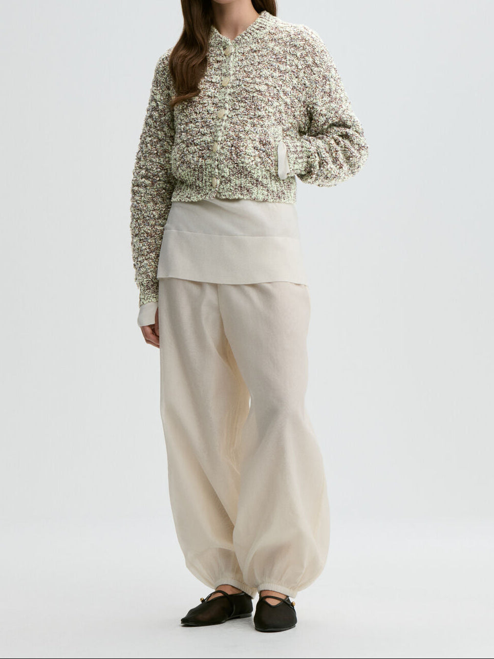 Lysegrønn cardigan med klassisk snitt og knapper – By Malene Birger