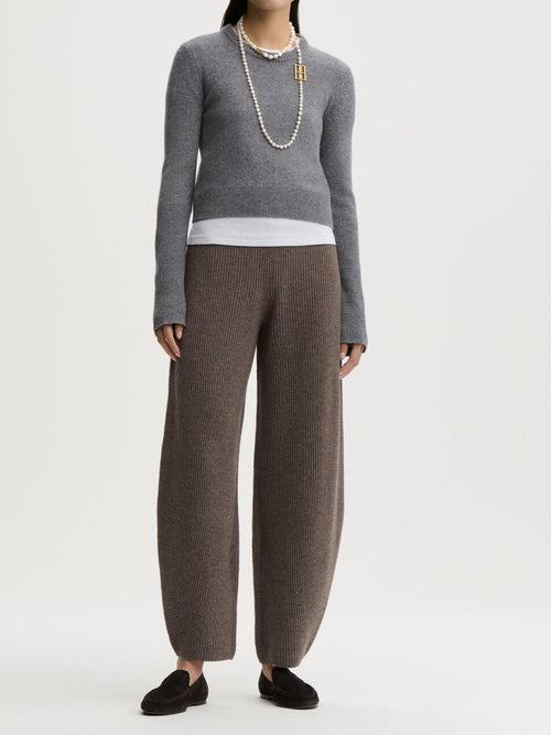HANNAH kort genser fra By Malene Birger i fargen mørkegrå, laget i 100% ull.