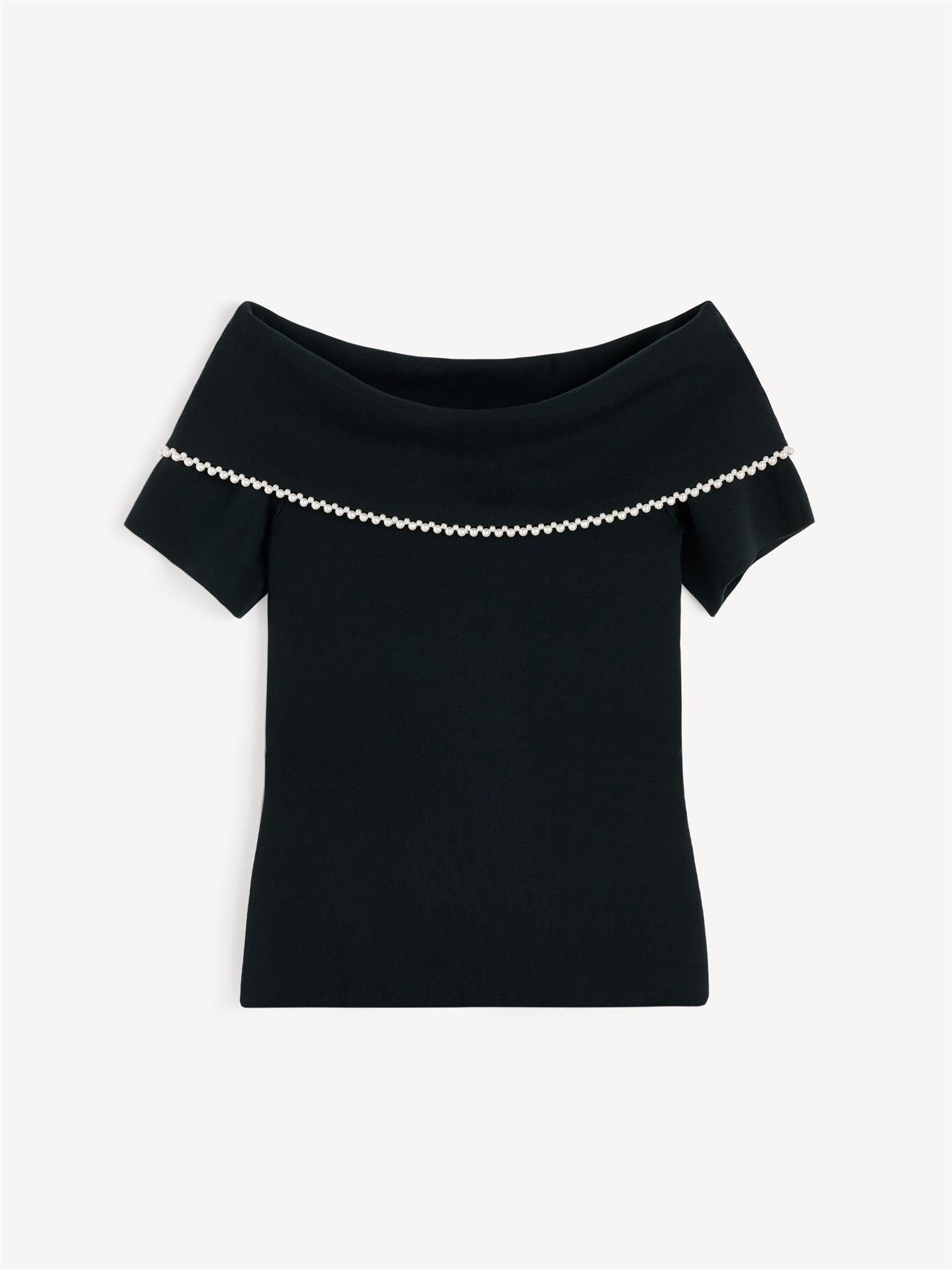 By Malene Birger Hetha off-shoulder topp, laget av lyocell og elastan, med perledetaljer og en kroppsnær passform.