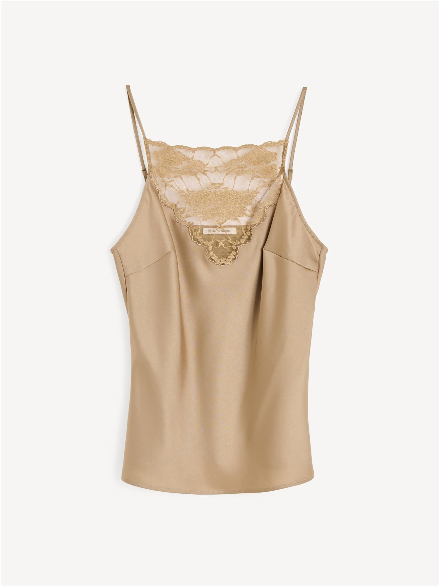 By Malene Birger Leeba topp i beige, laget av acetat og polyester, med blonde detaljer og et sensuelt, elegant uttrykk.