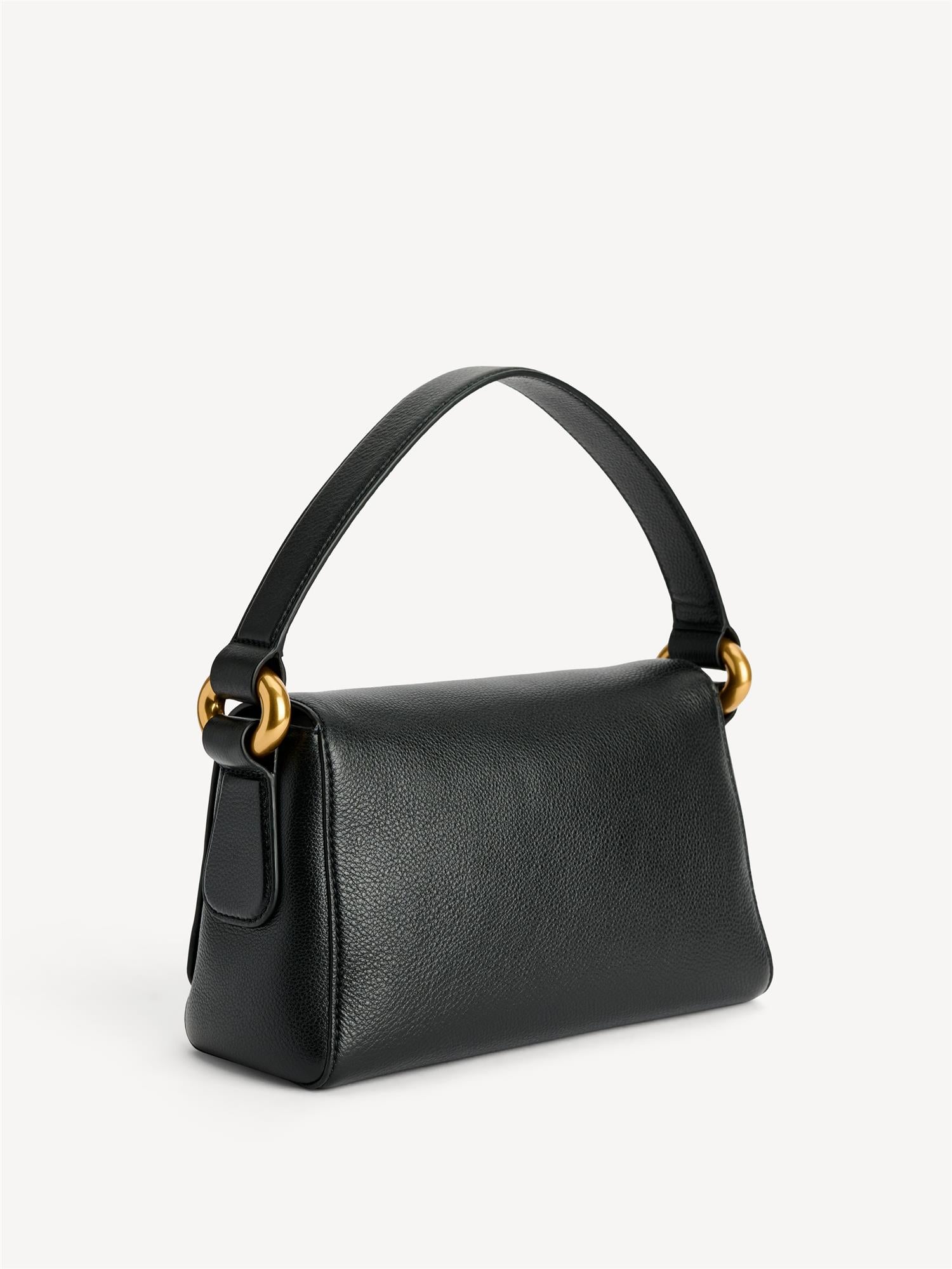 LELLIE veske fra By Malene Birger i fargen sort, laget i mykt skinn.