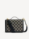 LOENNAS crossover-veske fra By Malene Birger i fargen sort.