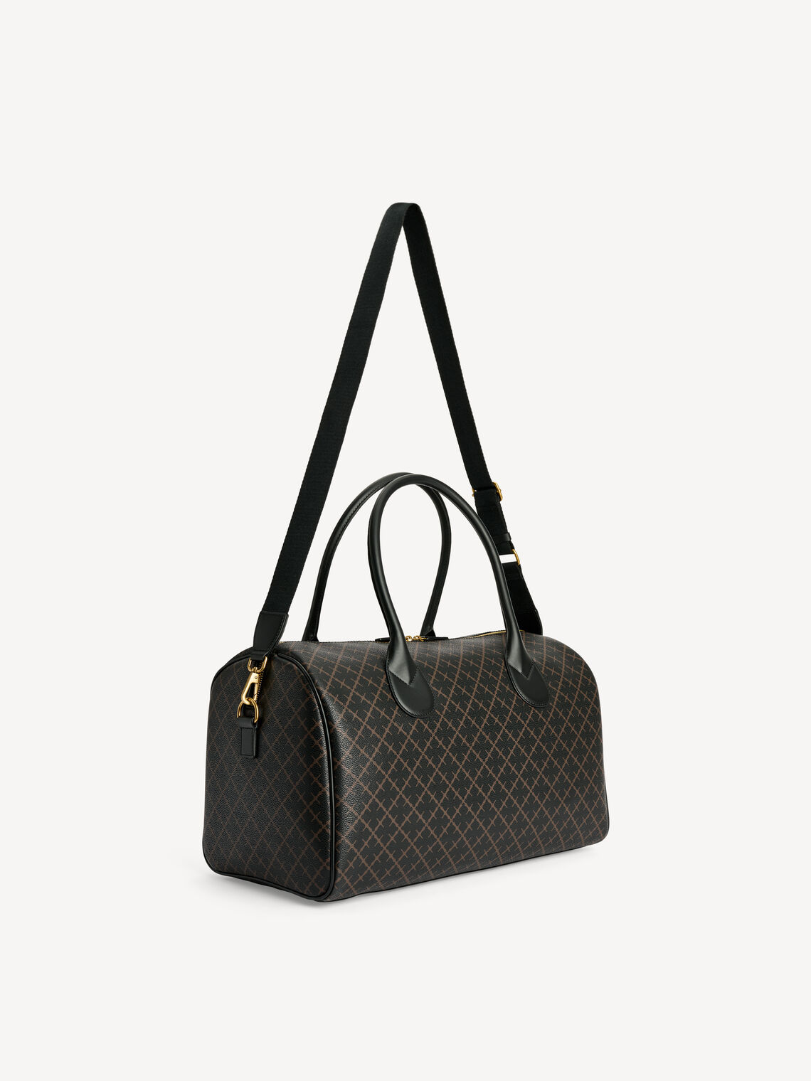 By Malene Birger Lullu small weekendbag i brun, laget av polyvinylklorid med Signature Flower-print og avtagbar skulderreim.