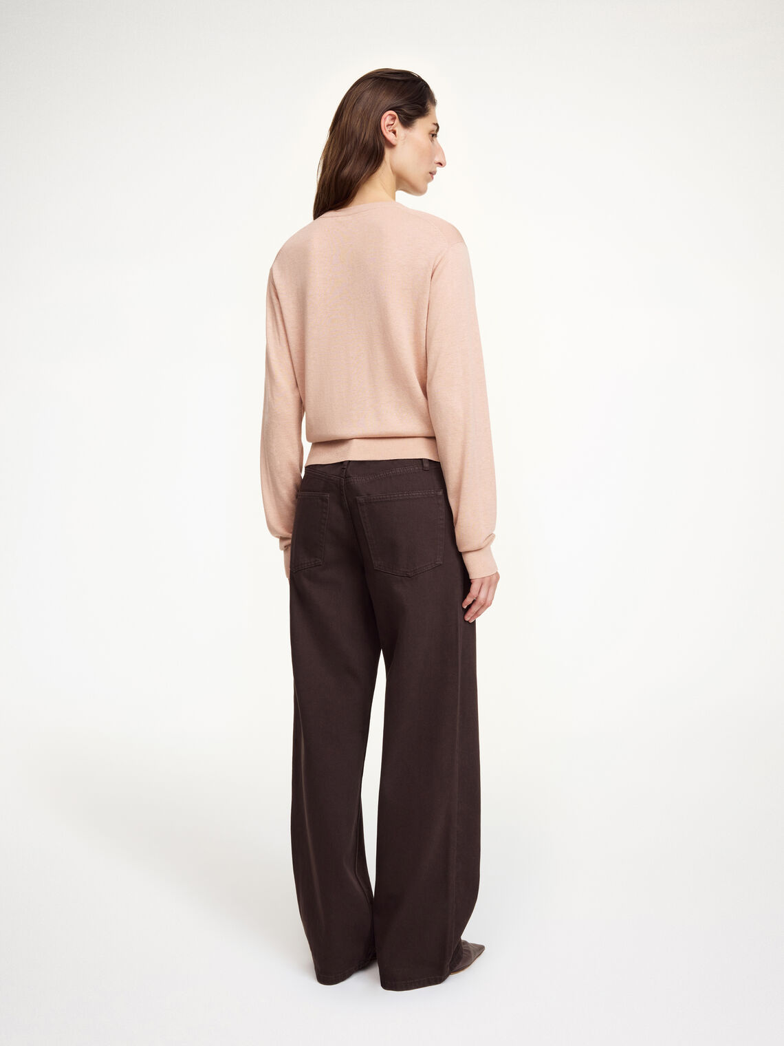 Rosa cardigan i ull og silkemiks med klassisk passform og knapper – By Malene Birger