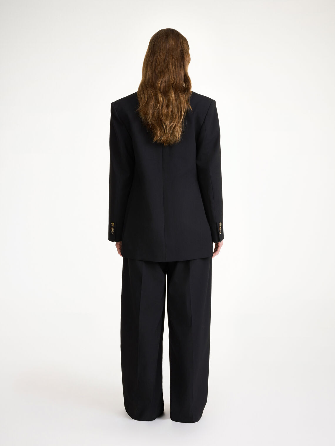 By Malene Birger Ophie oversized blazer i sort, med en rett og tidløs passform.
