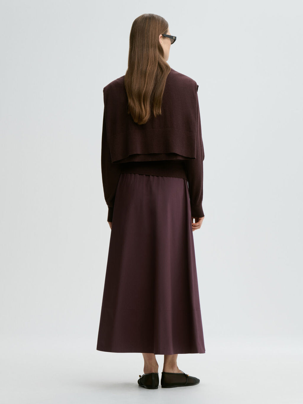By Malene Birger Pheobes lilla midi-skjørt, baksidedetalj med strikk i livet.