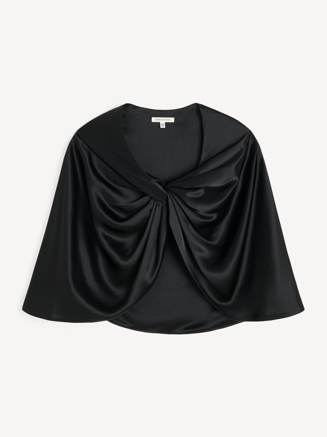 By Malene Birger PINLOS cape i sort materiale med Signatur Flower-print. Rund halsringning og lange fallende linjer.