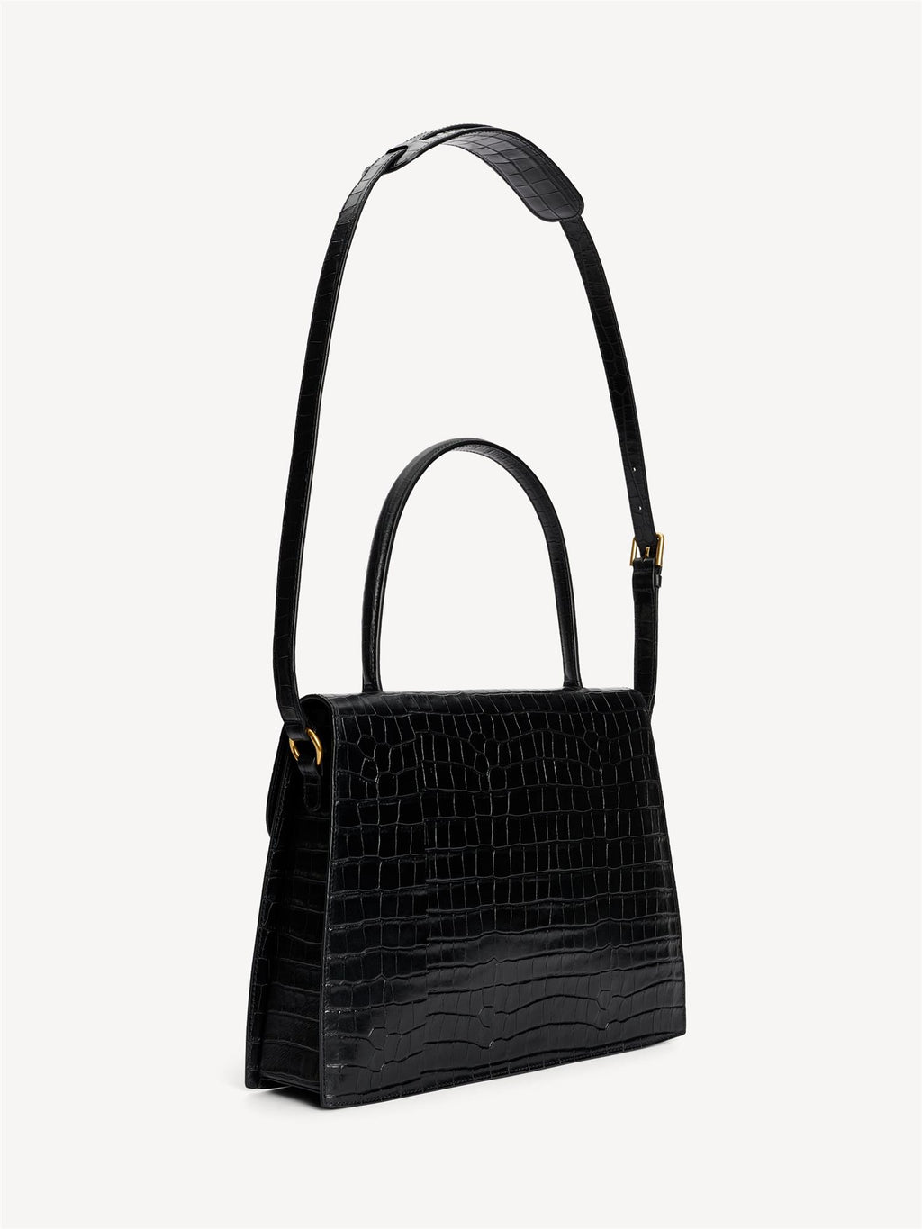 By Malene Birger Ronlas veske i sort kalveskinn med kroko-struktur.