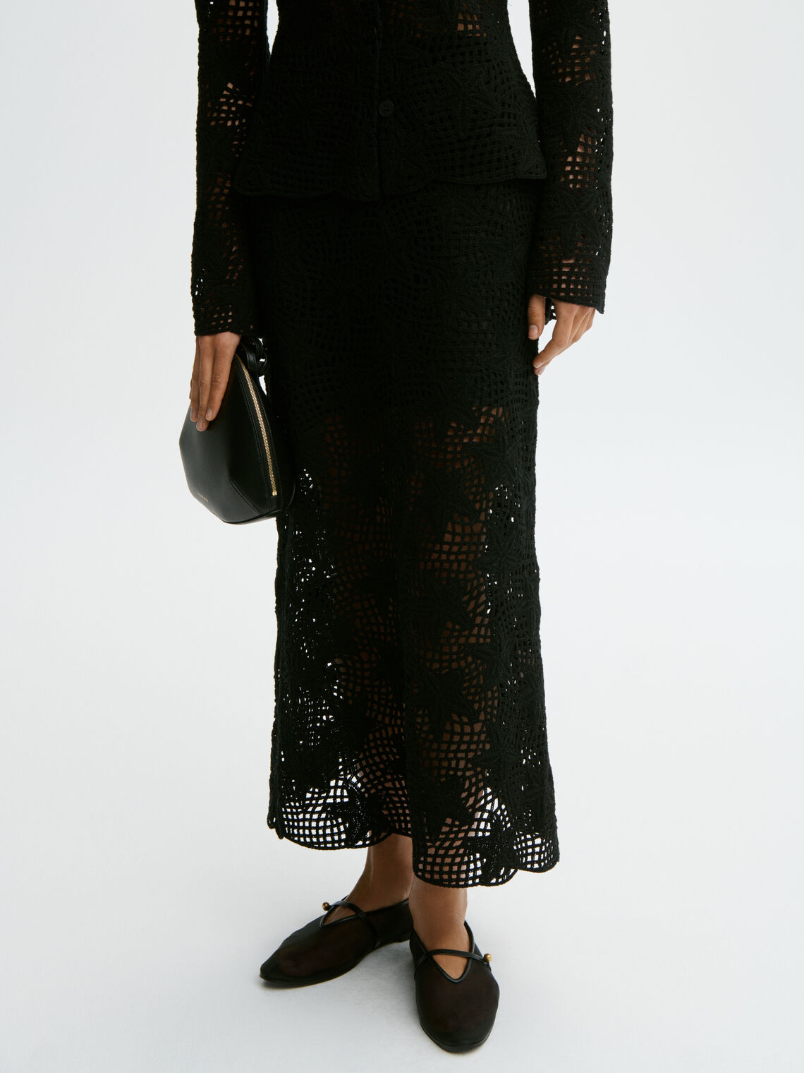 By Malene Birger Roz skjørt i sort, laget av 100% organisk bomull. Klassisk og allsidig design.