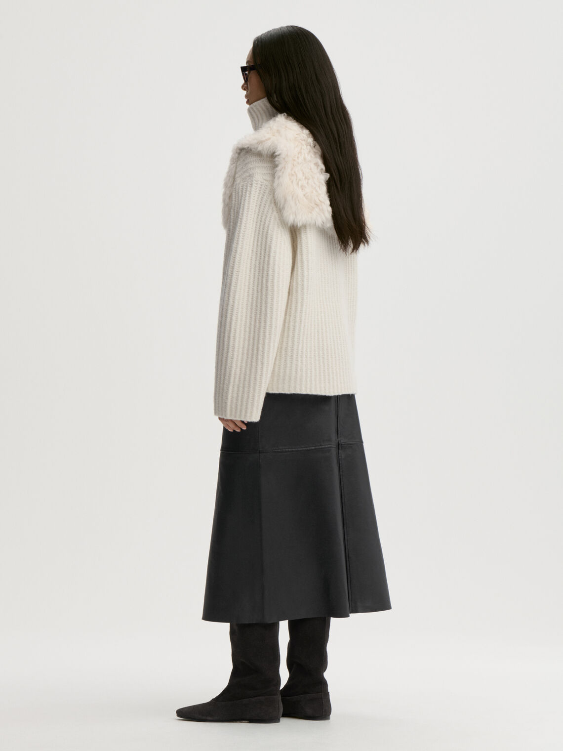 SOLENE skjørt fra By Malene Birger i fargen sort, laget i skinn.