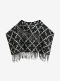 By Malene Birger TURTLOS rørformet hals i sort ull og kasjmir med Signatur Flower-mønster. Myk tekstur, vid nok til å brettes dobbelt.
