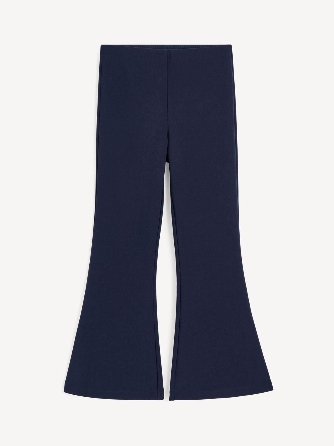 Vilanna bukser i mørkeblå resirkulert polyester med strikk i livet og utsvingte ben.