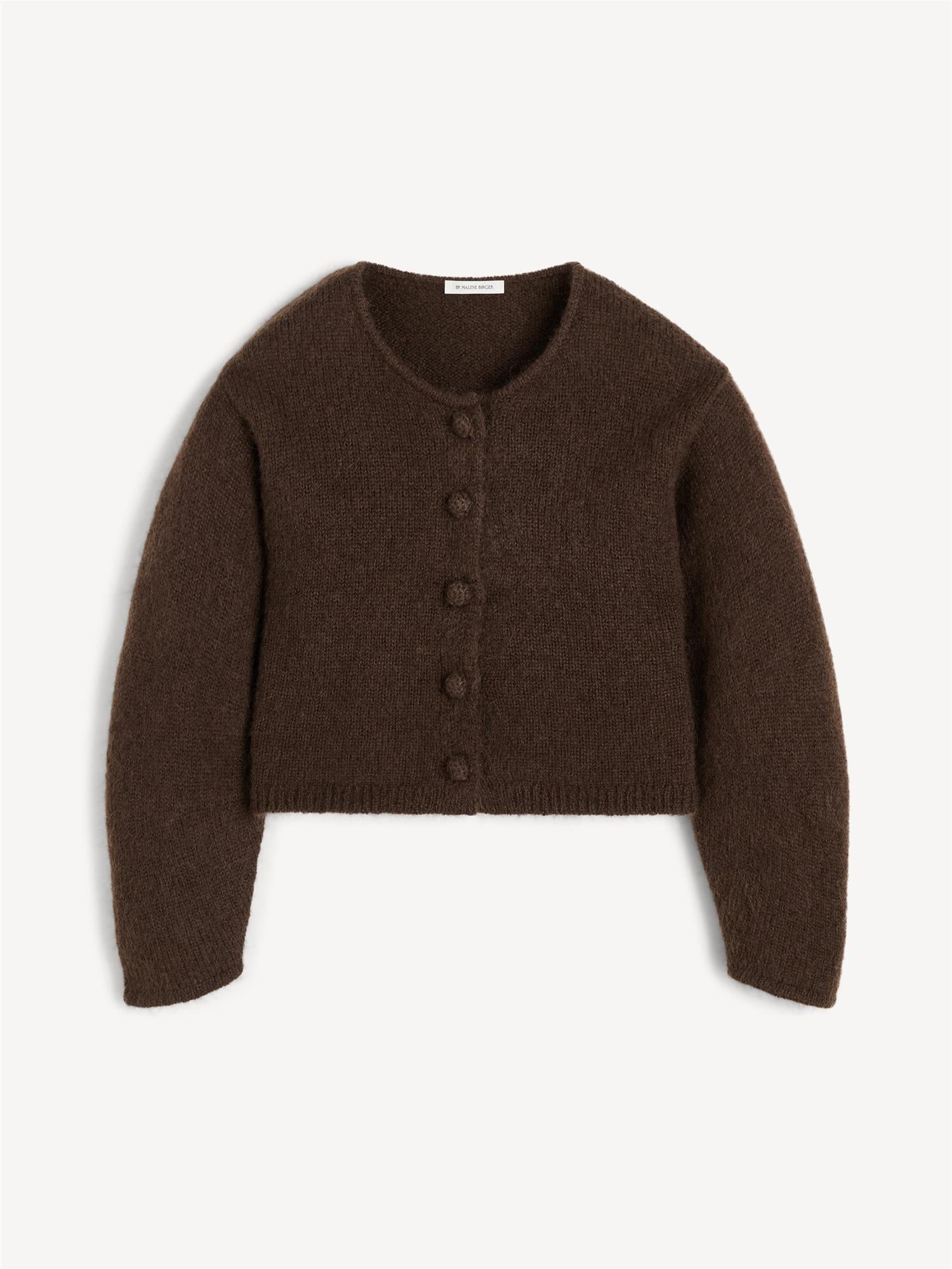 By Malene Birger Zharea cardigan i mørkebrun, med en nett lengde og buede ermer, laget av ull, mohair og polyamid.