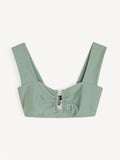 BELIRA bikinitopp fra By Malene Birger i grønn. Laget i resirkulert polyamide og elastane. Brede stropper, V-utringning i front og flatterende passform.