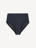BELIRA bikinitruse fra By Malene Birger i sort. Laget i resirkulert polyamide og elastane. Høyt liv og flatterende passform.