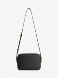 LOLLA crossover-veske fra By Malene Birger i grå med Signature Flower-trykk. Laget i 100% polyvinyl chloride med glidelås, justerbare stropper, stort innvendig rom og diskret lomme på utsiden. Gulldetaljer.